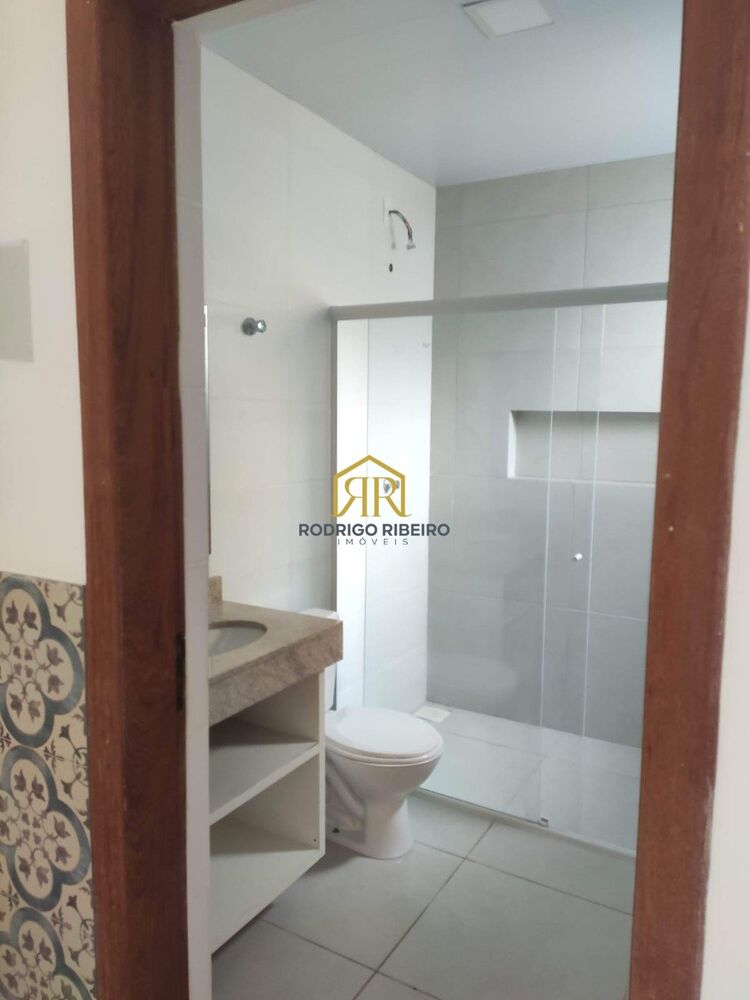 Casa à venda com 6 quartos, 171m² - Foto 2