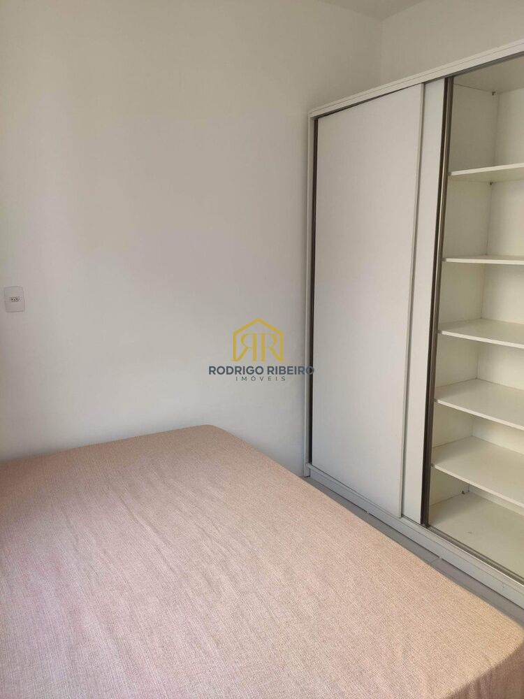 Casa à venda com 6 quartos, 171m² - Foto 4