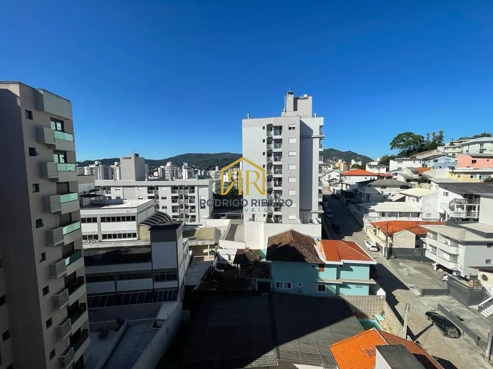 Apartamento à venda com 2 quartos, 72m² - Foto 6