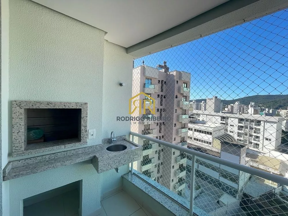 Apartamento à venda com 2 quartos, 72m² - Foto 4