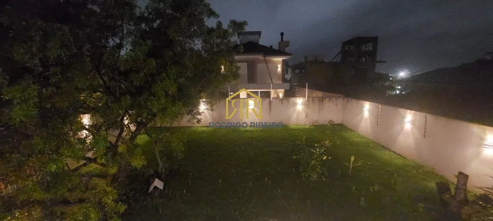 Casa, 4 quartos, 256 m² - Foto 31