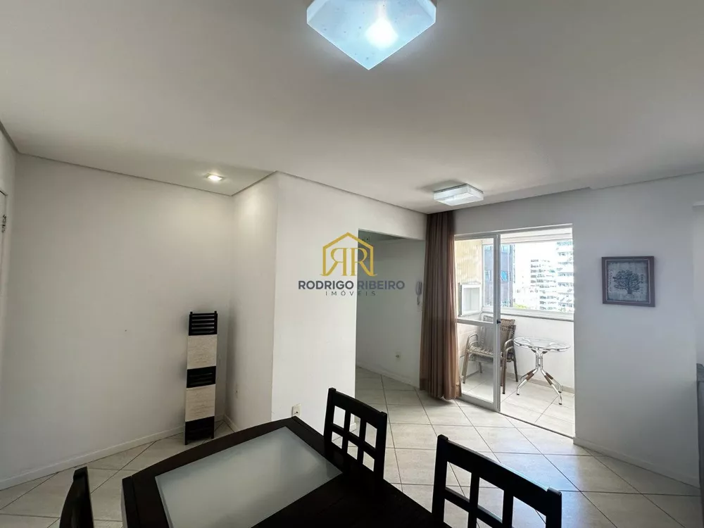 Apartamento à venda com 3 quartos, 74m² - Foto 4