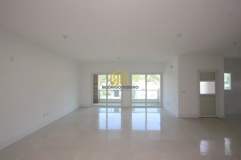 Cobertura à venda com 3 quartos, 231m² - Foto 1