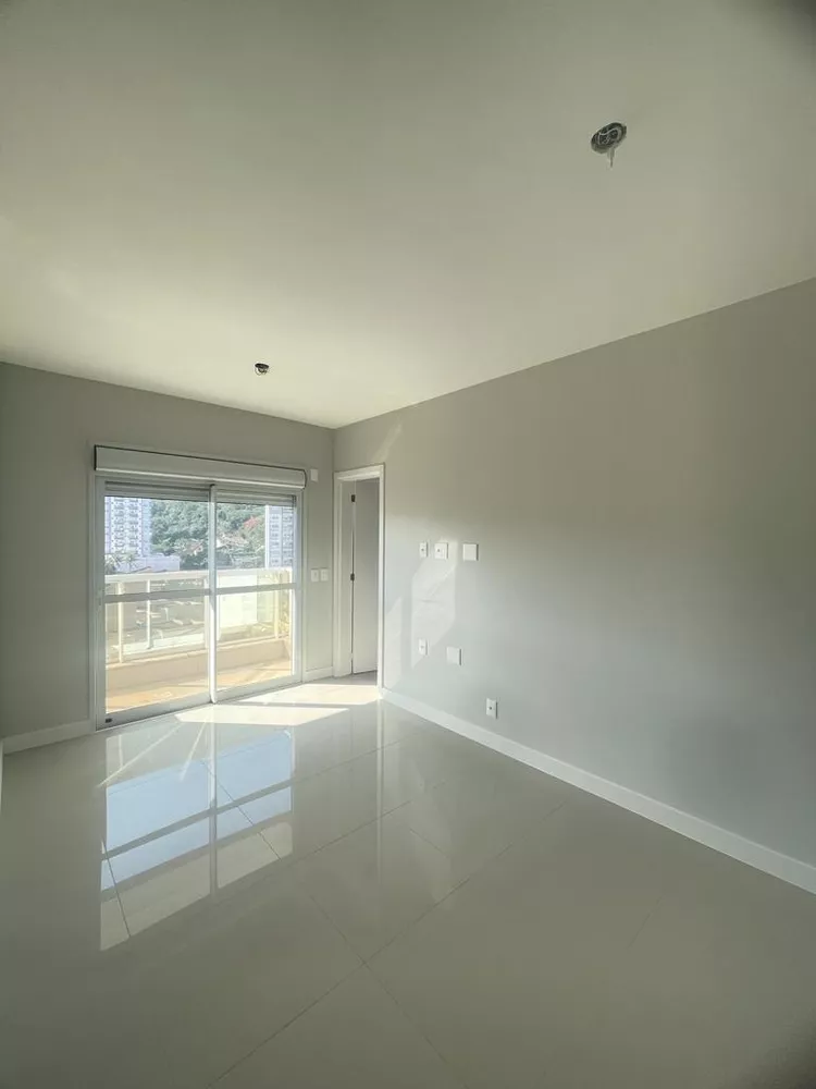 Apartamento à venda com 2 quartos, 75m² - Foto 12