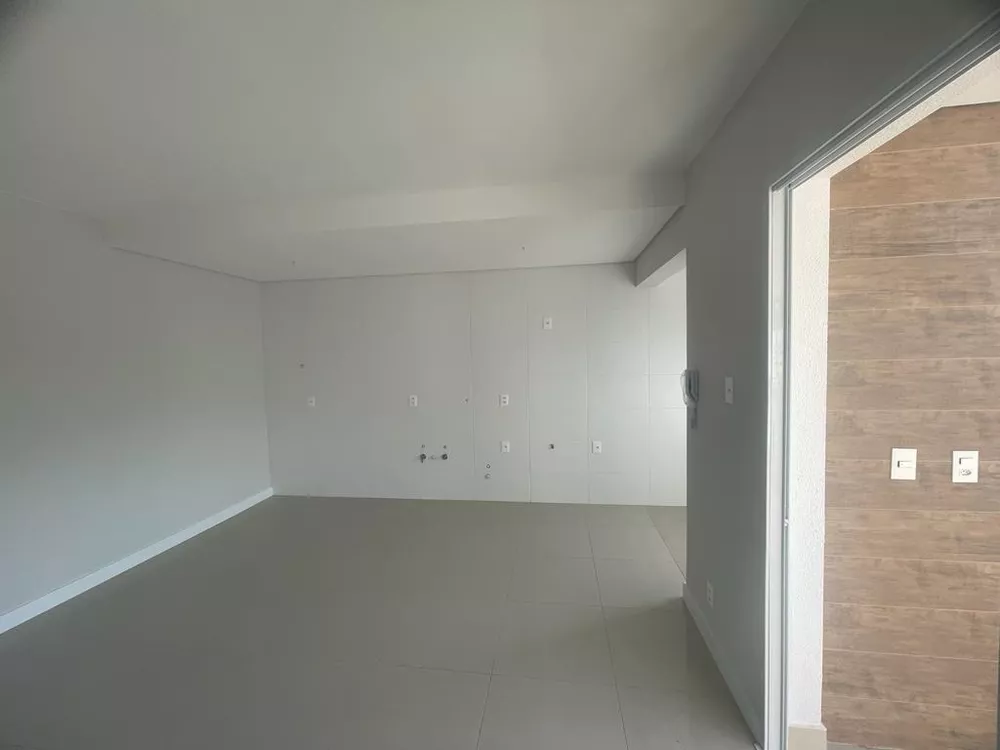 Apartamento à venda com 2 quartos, 75m² - Foto 10