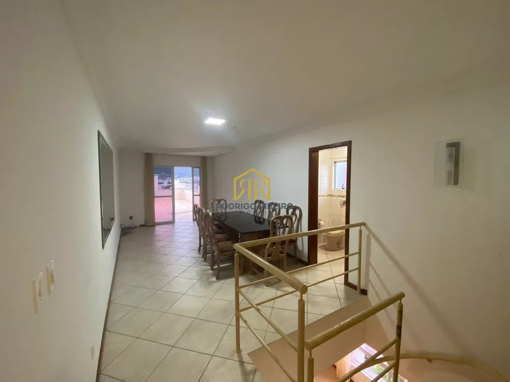 Cobertura à venda com 3 quartos, 207m² - Foto 4