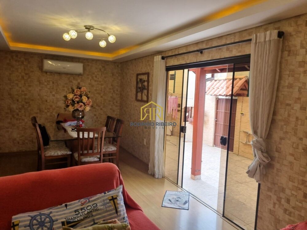 Casa, 3 quartos, 230 m² - Foto 3