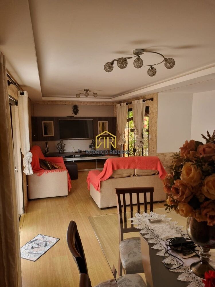 Casa, 3 quartos, 230 m² - Foto 1