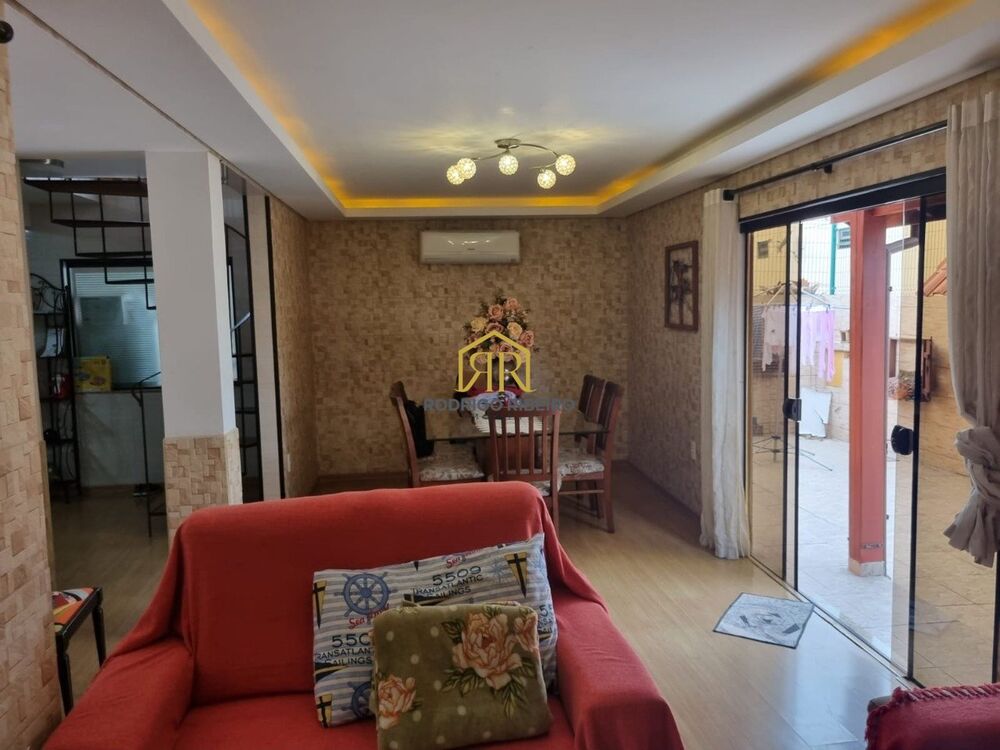 Casa, 3 quartos, 230 m² - Foto 4