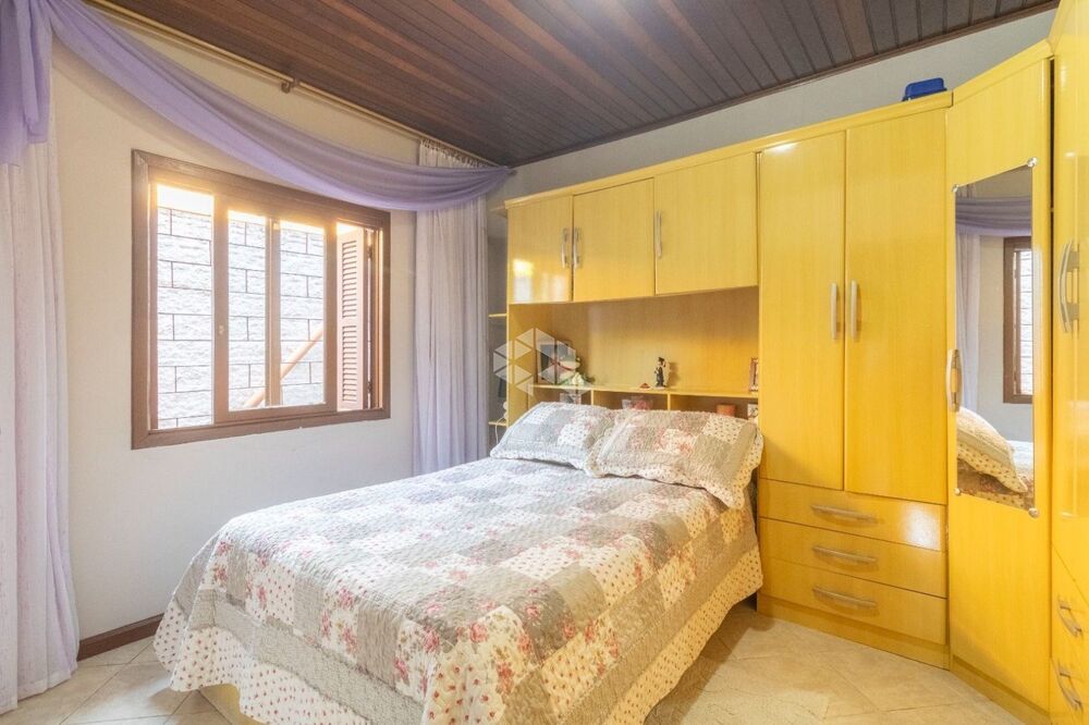 Casa, 3 quartos, 221 m² - Foto 4