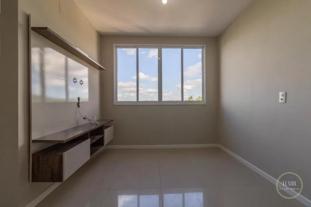 Apartamento à venda com 3 quartos, 60m² - Foto 2