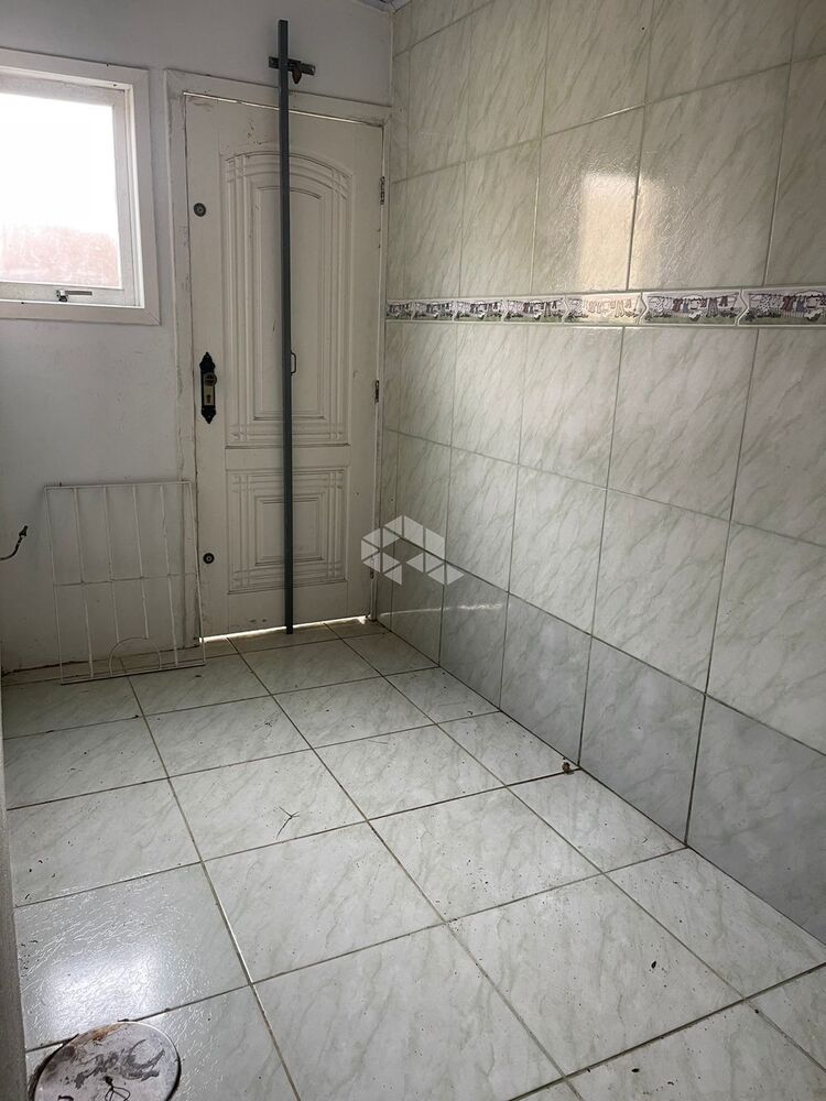 Casa à venda com 2 quartos, 97m² - Foto 1