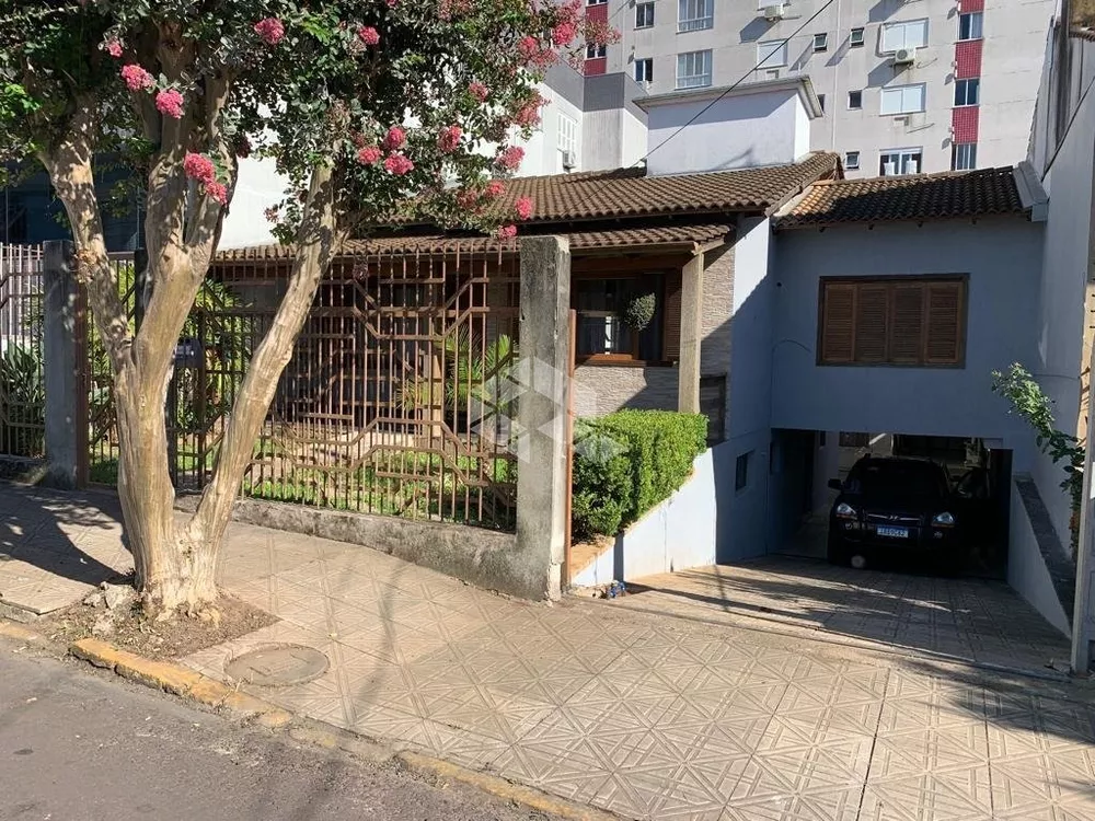 Casa à venda com 3 quartos, 350m² - Foto 1