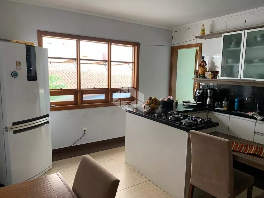 Casa à venda com 3 quartos, 350m² - Foto 3