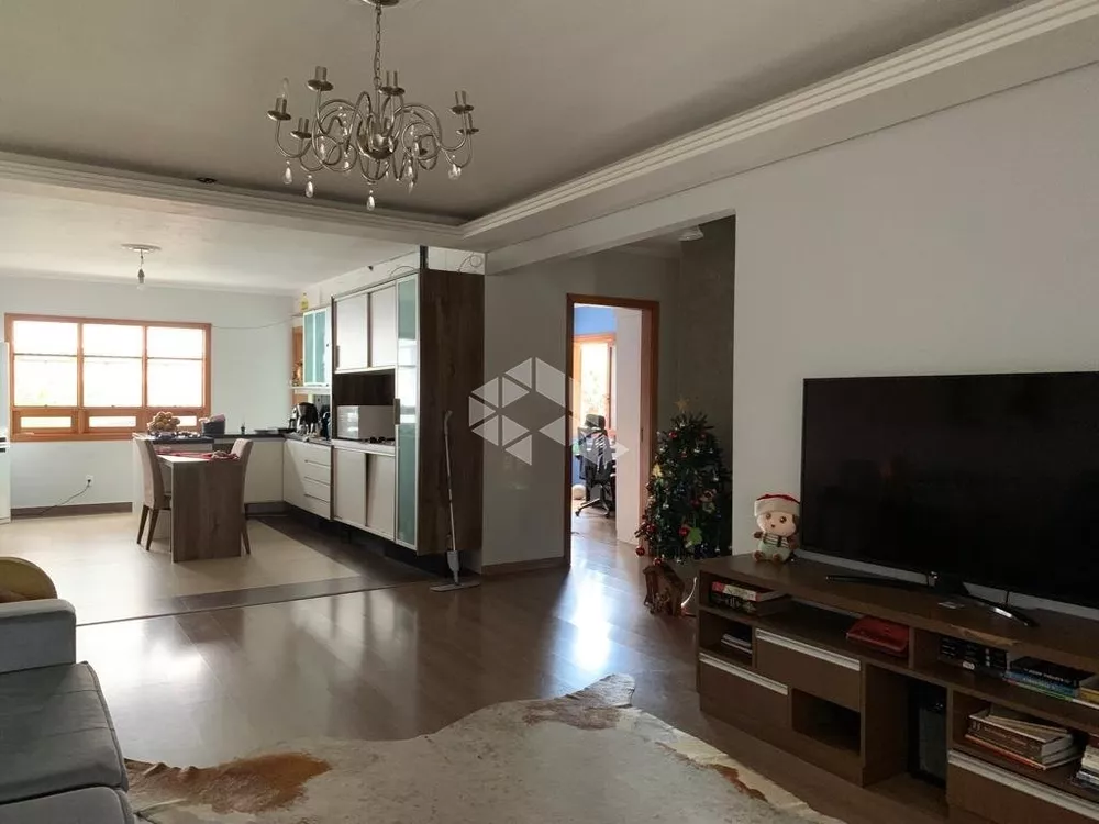 Casa à venda com 3 quartos, 350m² - Foto 2