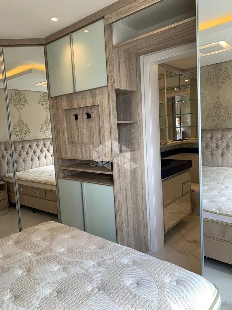 Apartamento à venda com 2 quartos, 67m² - Foto 2