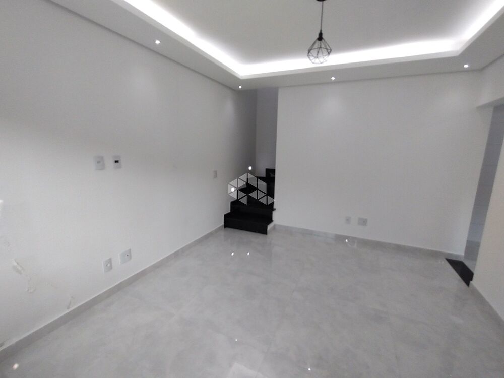 Casa à venda com 2 quartos, 68m² - Foto 5