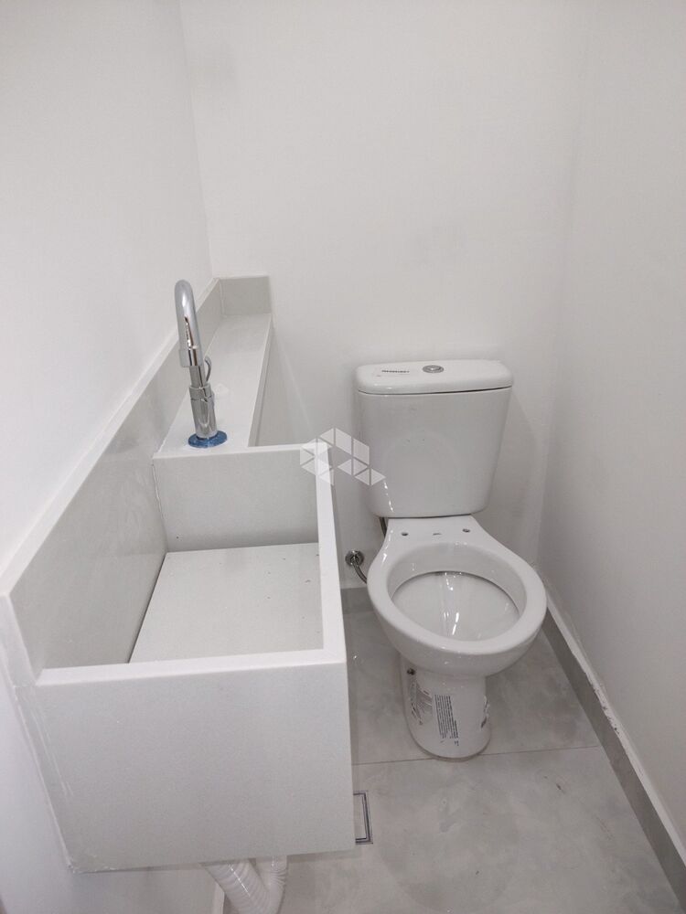 Casa à venda com 2 quartos, 68m² - Foto 7