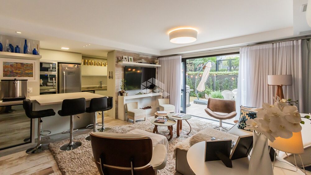 Apartamento à venda com 3 quartos, 220m² - Foto 1