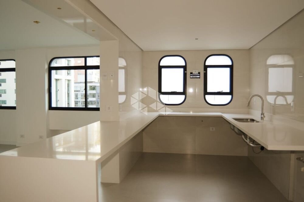 Apartamento, 4 quartos, 270 m² - Foto 1