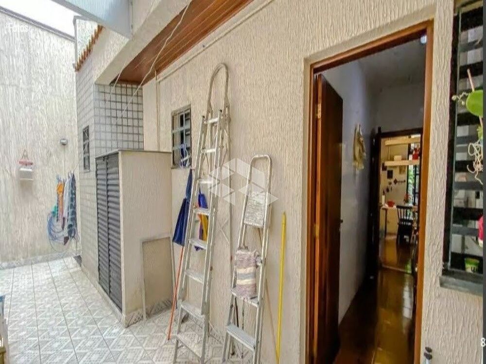 Casa, 4 quartos, 240 m² - Foto 1