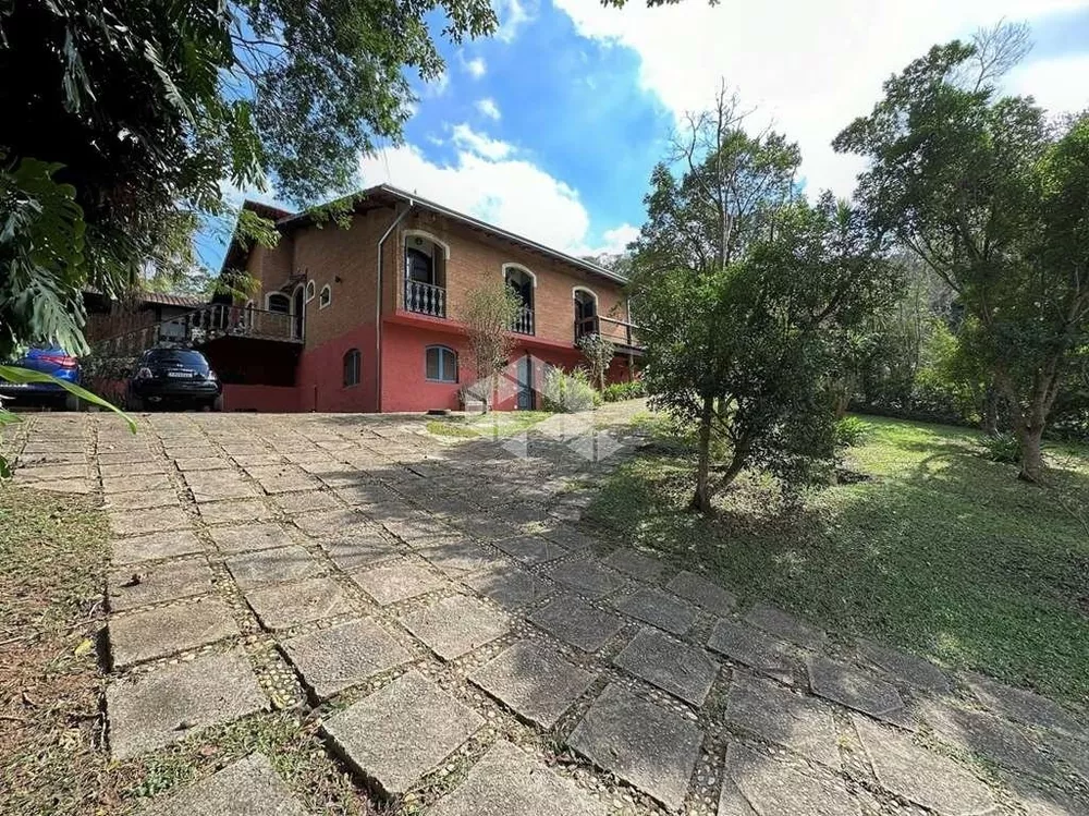 Casa à venda com 7 quartos, 387m² - Foto 2