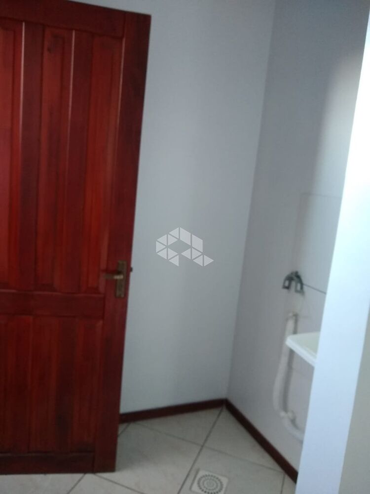 Casa de Condomínio à venda com 3 quartos, 68m² - Foto 2