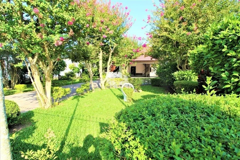 Casa, 4 quartos, 283 m² - Foto 1