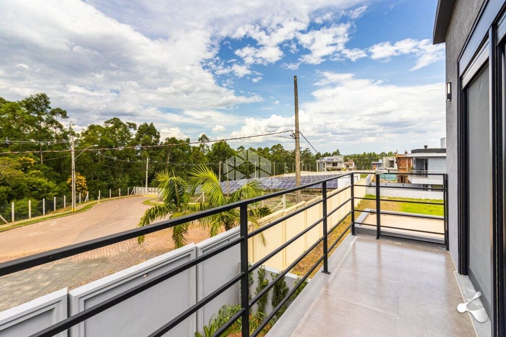 Casa de Condomínio à venda com 4 quartos, 223m² - Foto 1