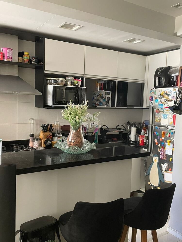 Apartamento à venda com 2 quartos, 66m² - Foto 2