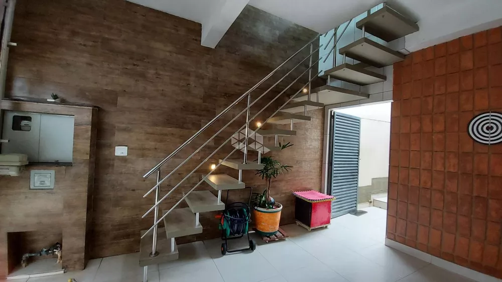 Casa à venda com 2 quartos, 50m² - Foto 1