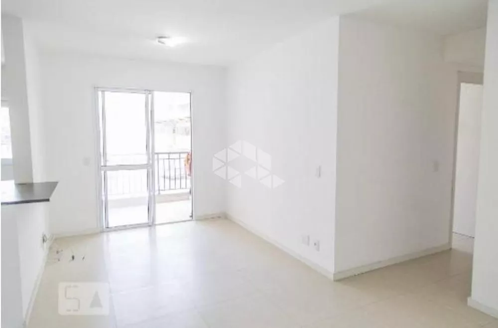 Apartamento à venda com 2 quartos, 69m² - Foto 2