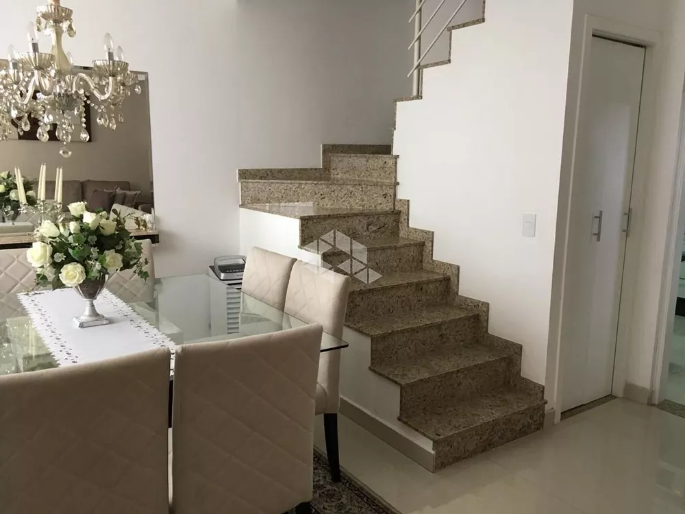 Casa de Condomínio à venda com 3 quartos, 100m² - Foto 1