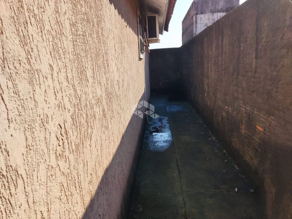 Casa à venda com 2 quartos, 50m² - Foto 4
