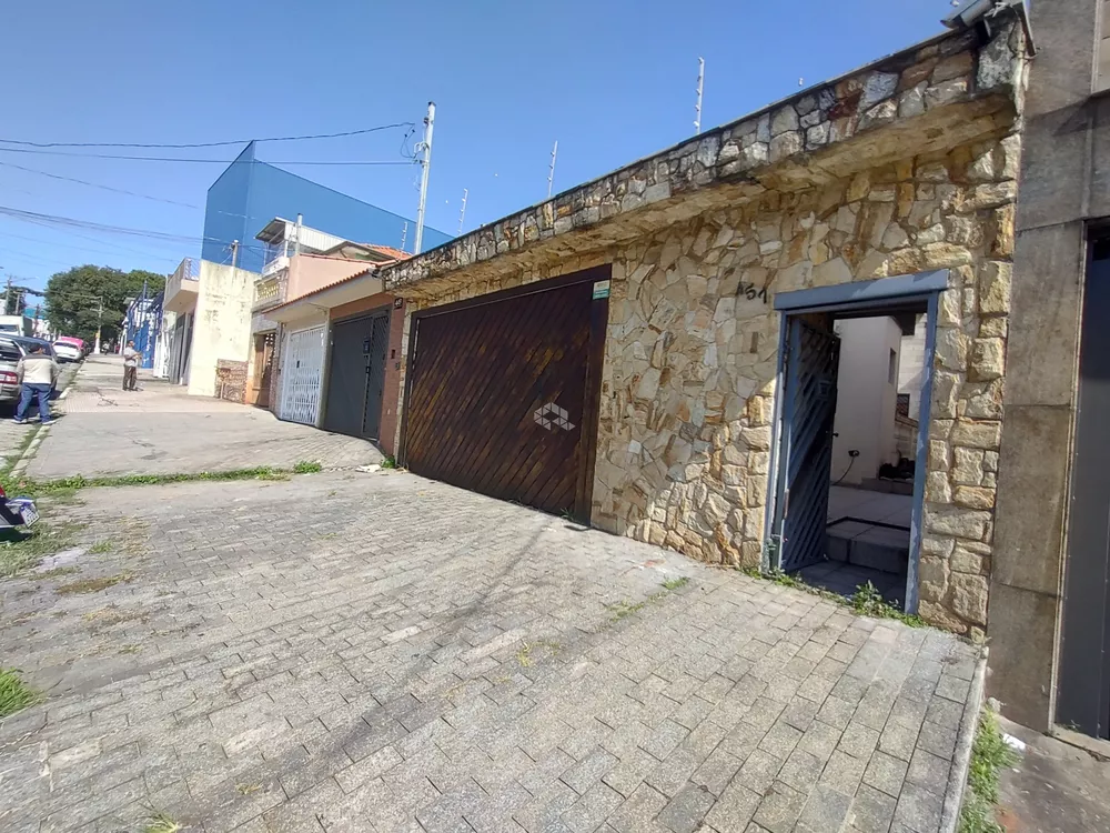 Casa à venda e aluguel com 4 quartos, 224m² - Foto 3