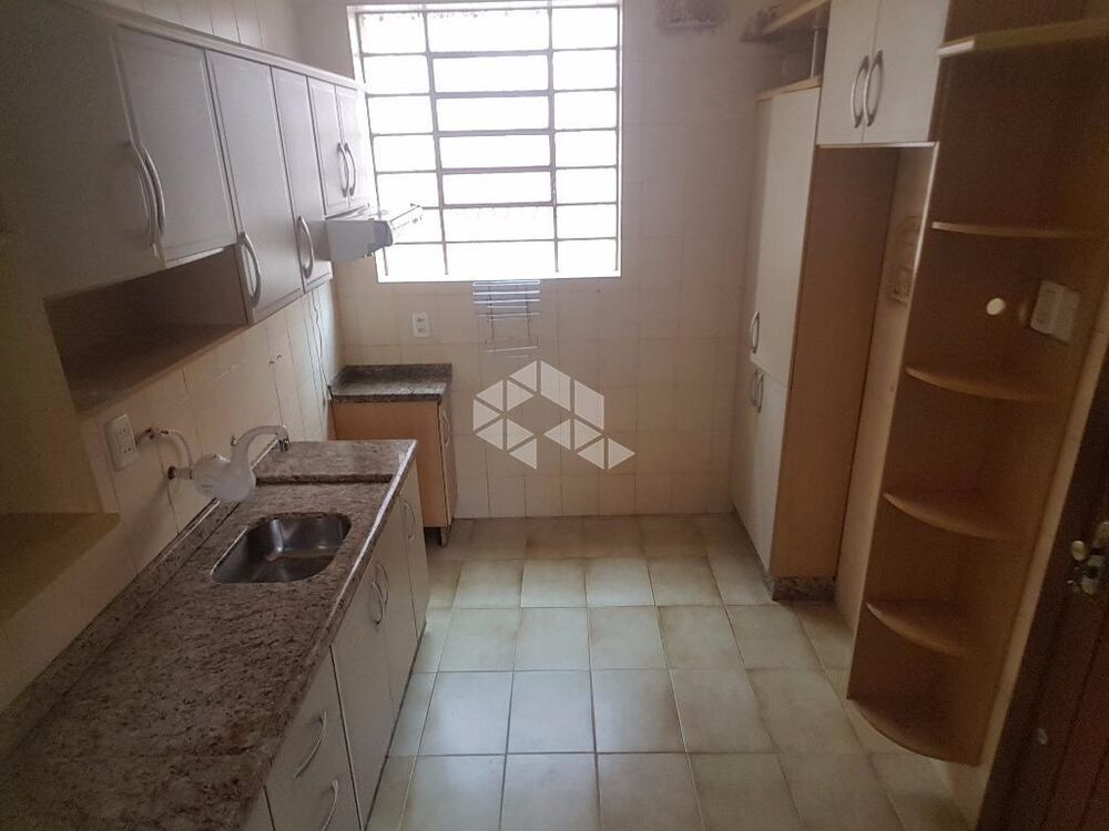 Casa à venda com 3 quartos, 141m² - Foto 2