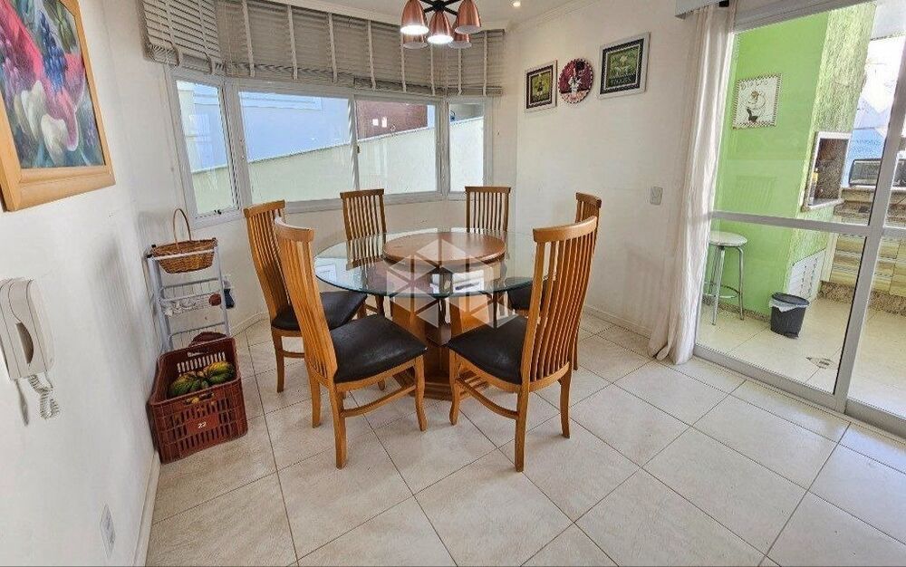 Casa, 3 quartos, 239 m² - Foto 4