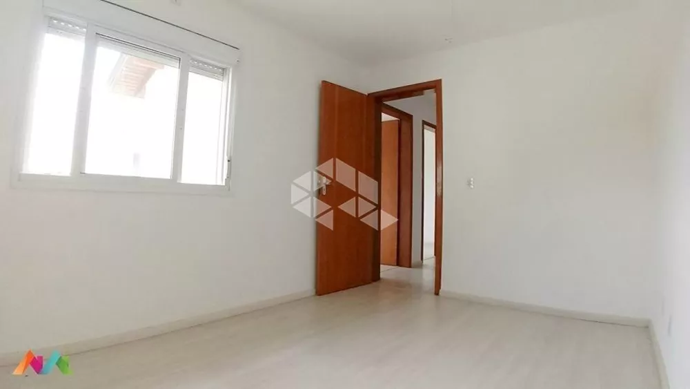 Casa à venda com 3 quartos, 71m² - Foto 2