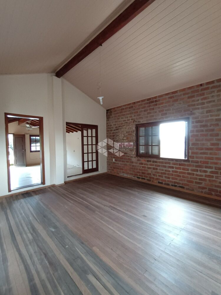 Casa à venda com 5 quartos, 300m² - Foto 3