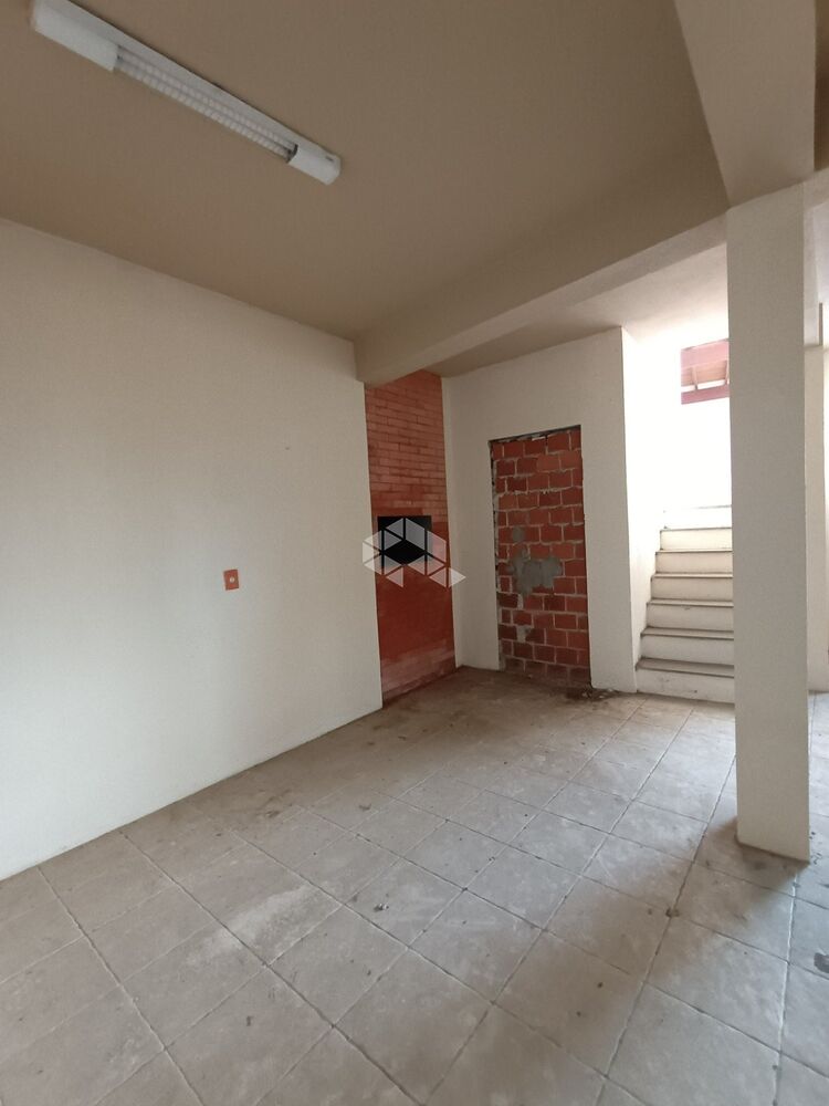 Casa à venda com 5 quartos, 300m² - Foto 4