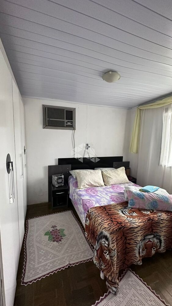Casa à venda com 2 quartos, 100m² - Foto 3