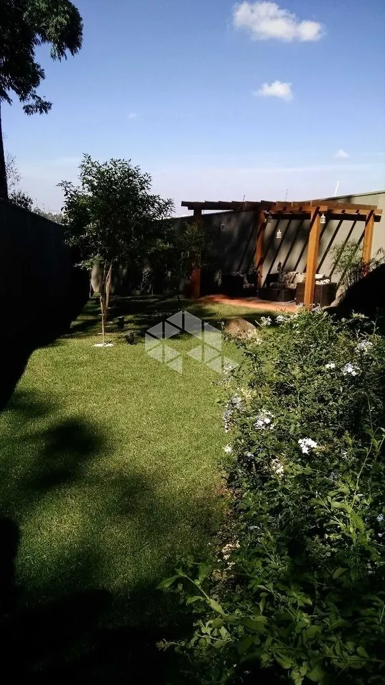 Casa, 6 quartos, 810 m² - Foto 1