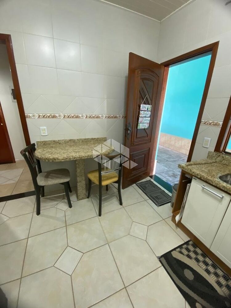Casa à venda com 2 quartos, 134m² - Foto 4