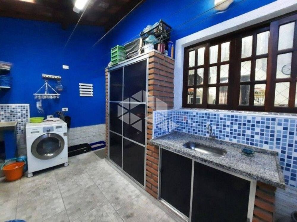 Casa à venda com 3 quartos, 80m² - Foto 2