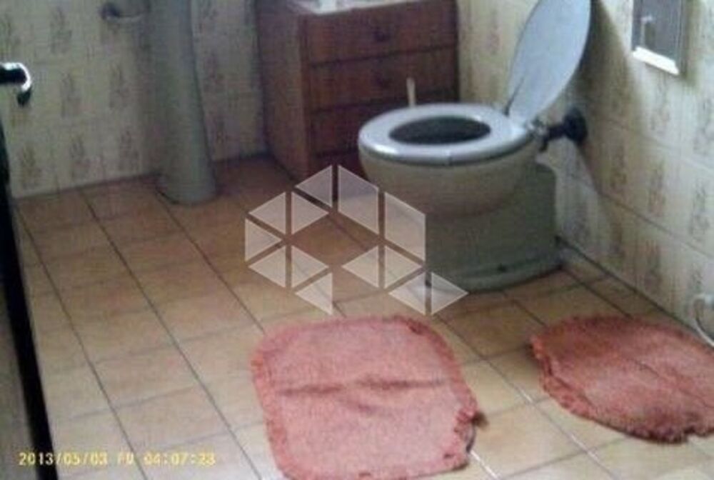 Casa à venda com 4 quartos, 200m² - Foto 2