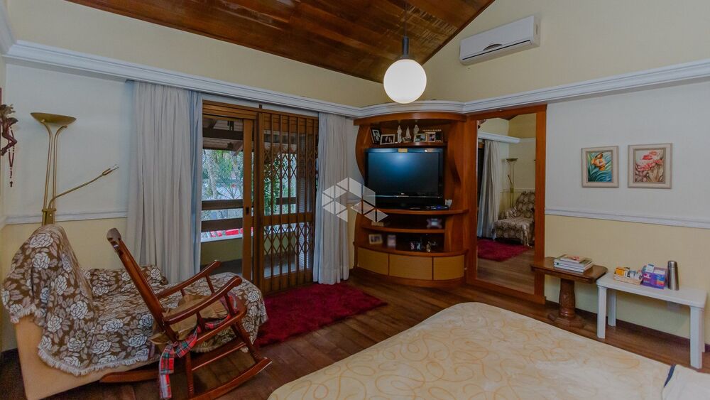 Casa à venda com 3 quartos, 350m² - Foto 7