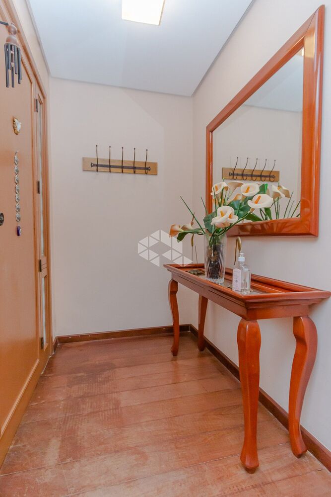 Casa à venda com 3 quartos, 350m² - Foto 2