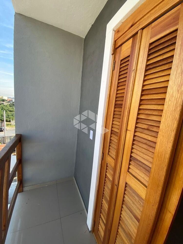 Casa à venda com 2 quartos, 82m² - Foto 2
