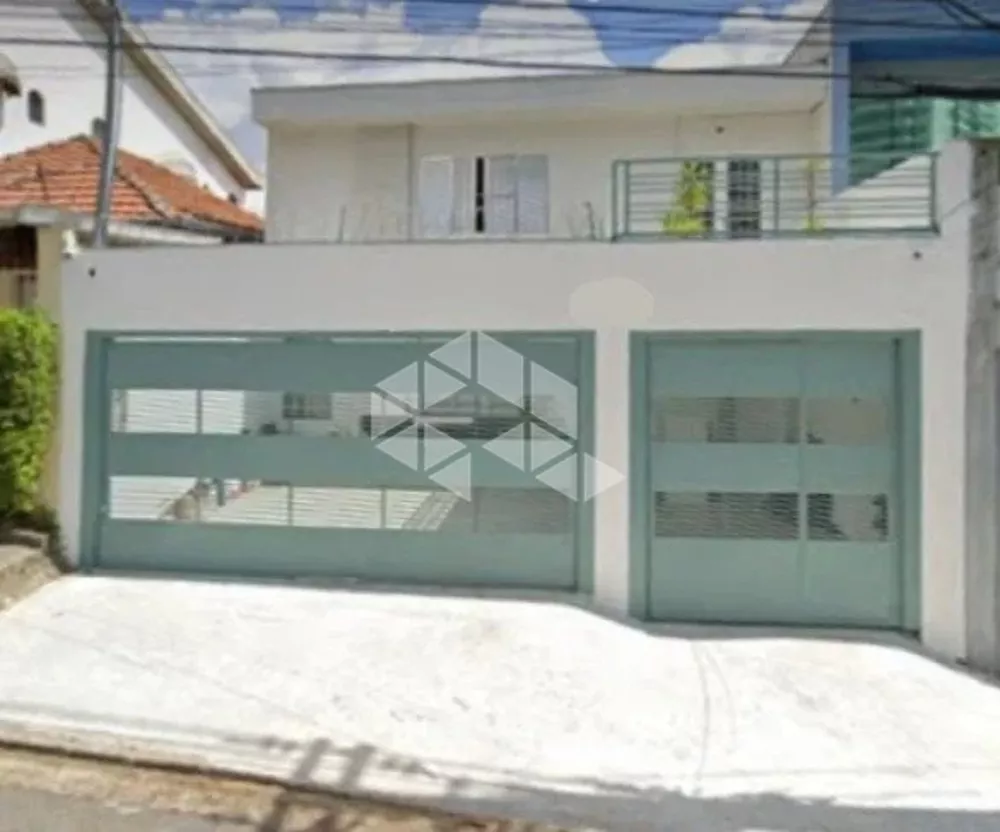 Casa à venda com 3 quartos, 235m² - Foto 1