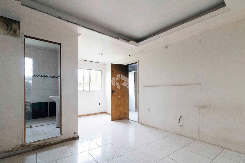 Casa à venda com 4 quartos, 310m² - Foto 3